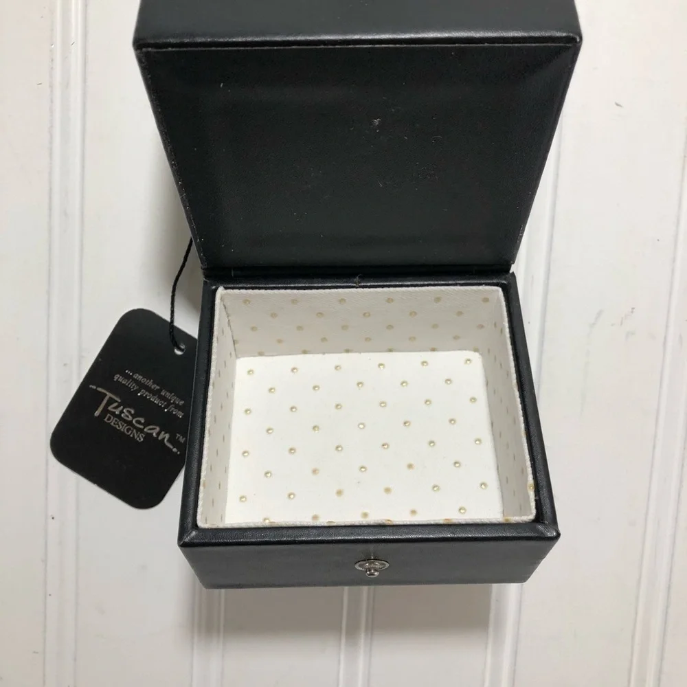 NWT Black ring jewelry box
